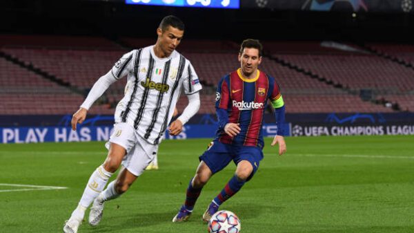 Who is the best footballer between Cristiano Ronaldo or Lionel Messi
