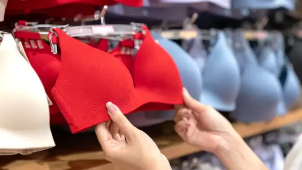 Dear girls wearing the wrong bra spoils the breast shape