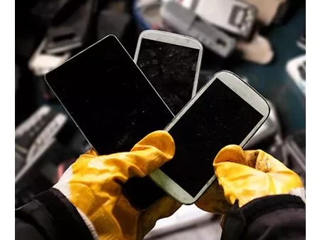 Five billion phones will be thrown away by the end of 2022