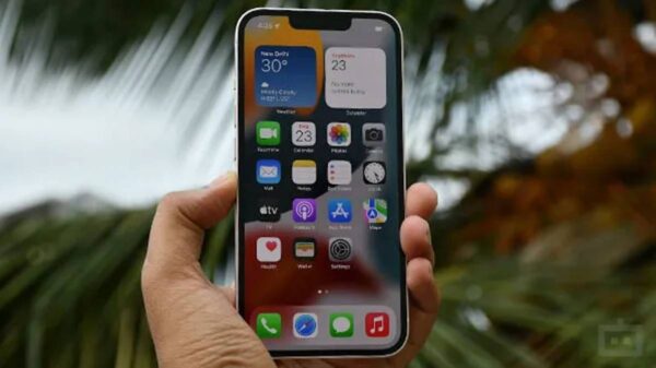 iPhone users may have to wait till December for 5G