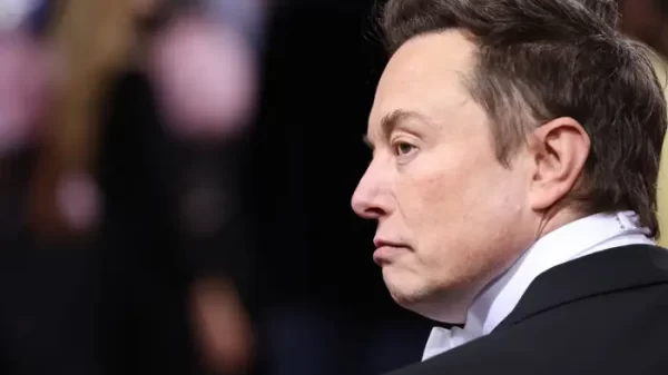 Another record in the name of Musk became the first person in the world to lose 200 billion dollars