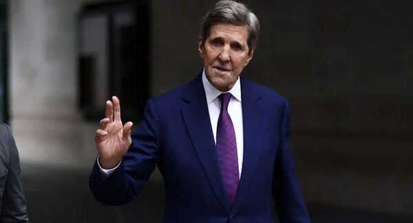 John Kerry to land in Beijing to resume stalled climate talks with China