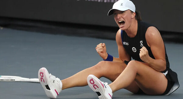 Iga Swiatek Triumphs Regains World No.1 Ranking with Dominant WTA Finals Win