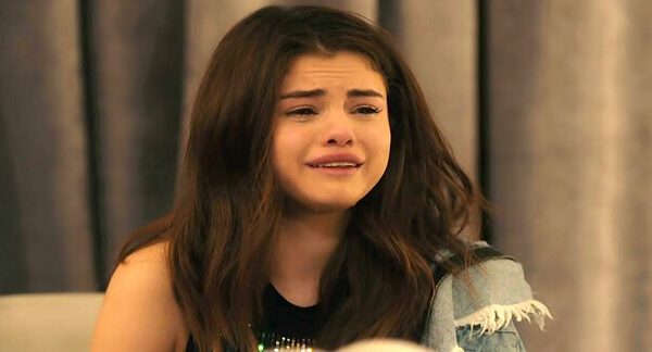 Selena Gomez crying video